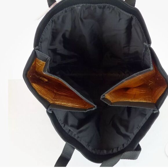 NWOT Victoria’s Secret insulated tote bag. - Picture 7 of 9